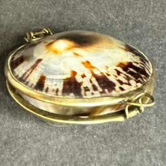Jewelry - Brass Tone White Brown Shell Mini Ring Trinket Box Engagement Box Jewelry Box